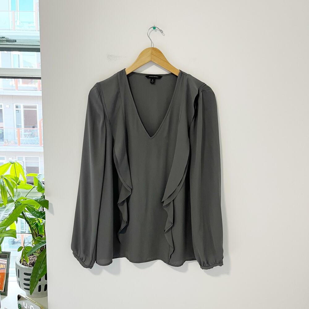 Banana Republic Gray Ruffle V Neck Long Sleeve Blouse Size Medium